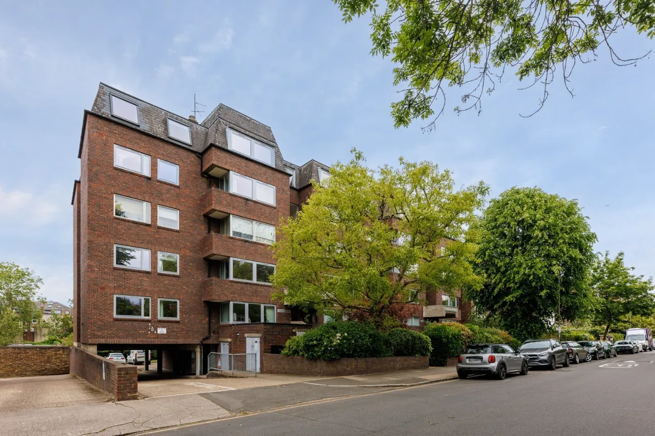 2 bed flat for sale, St. John's Avenue, London, SW15