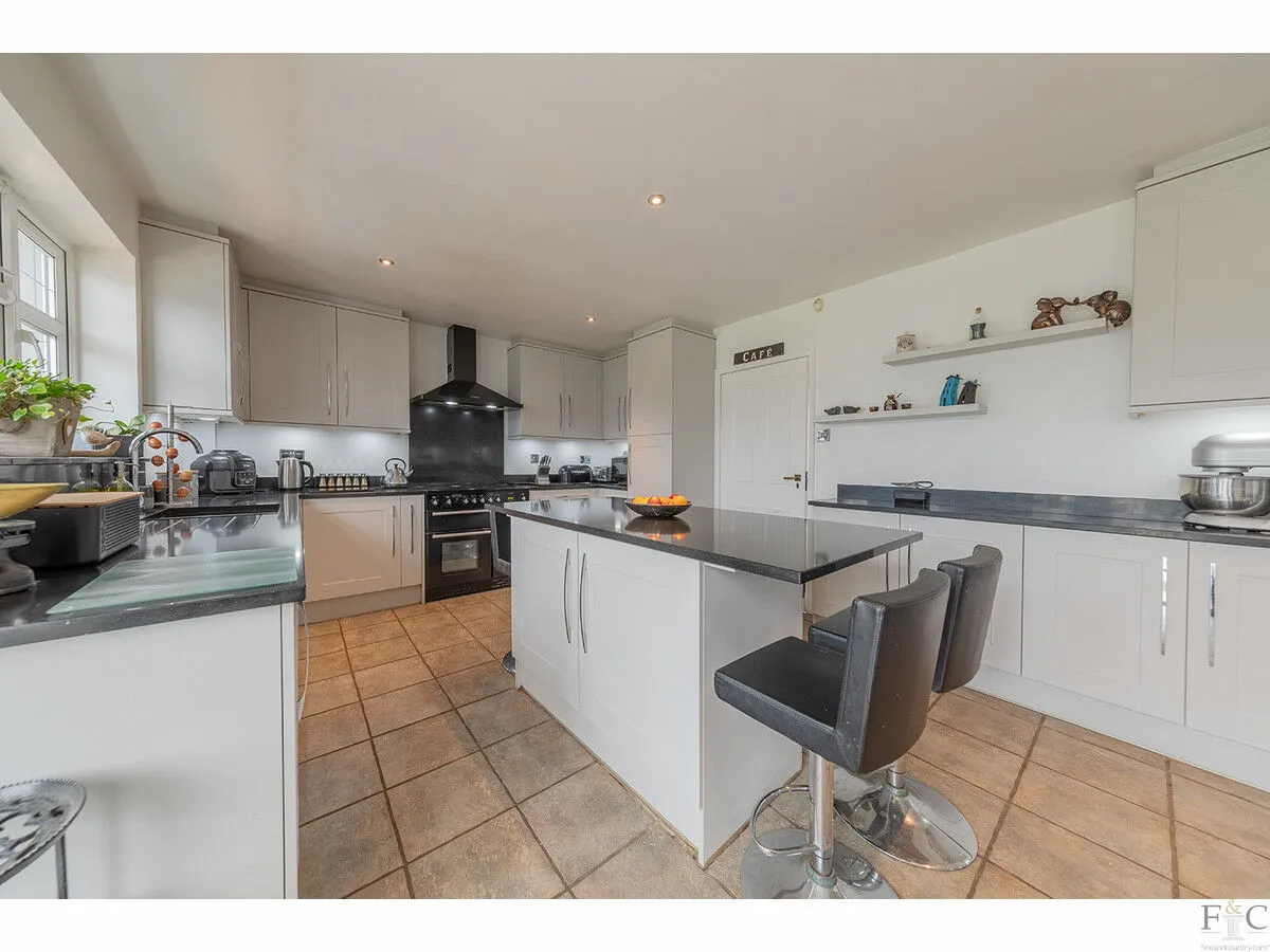 Stoughton Road, Oadby, LE2, photo 10