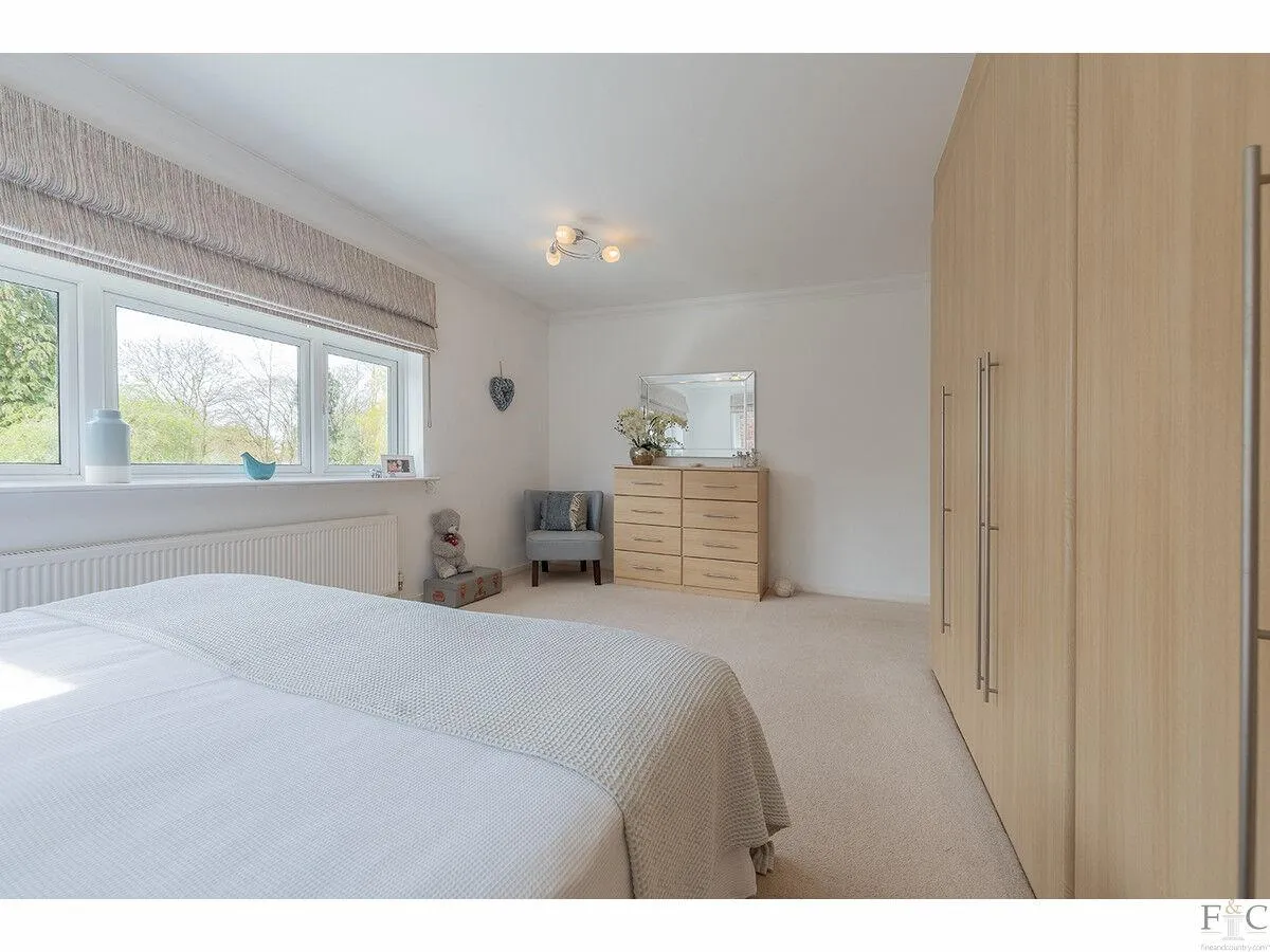 Stoughton Road, Oadby, LE2, photo 23