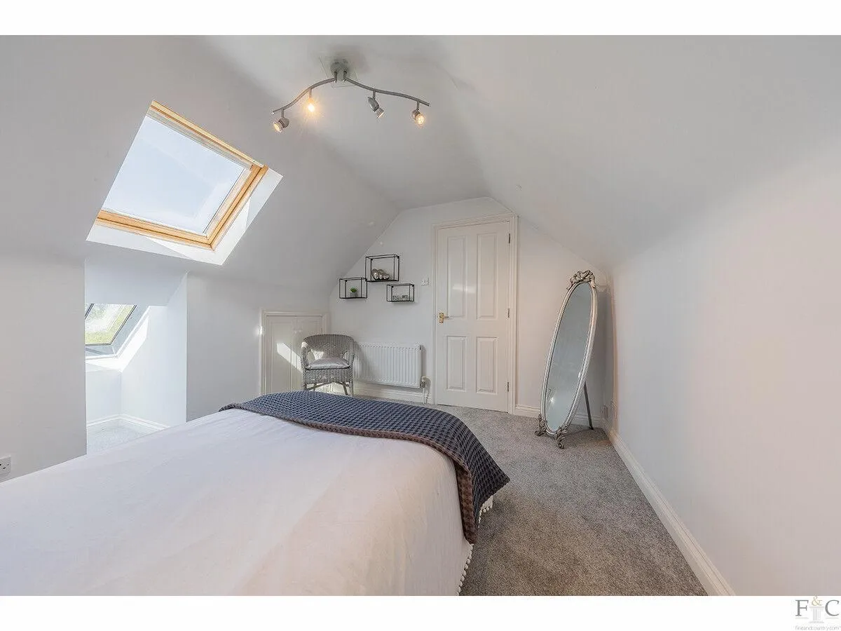 Stoughton Road, Oadby, LE2, photo 36