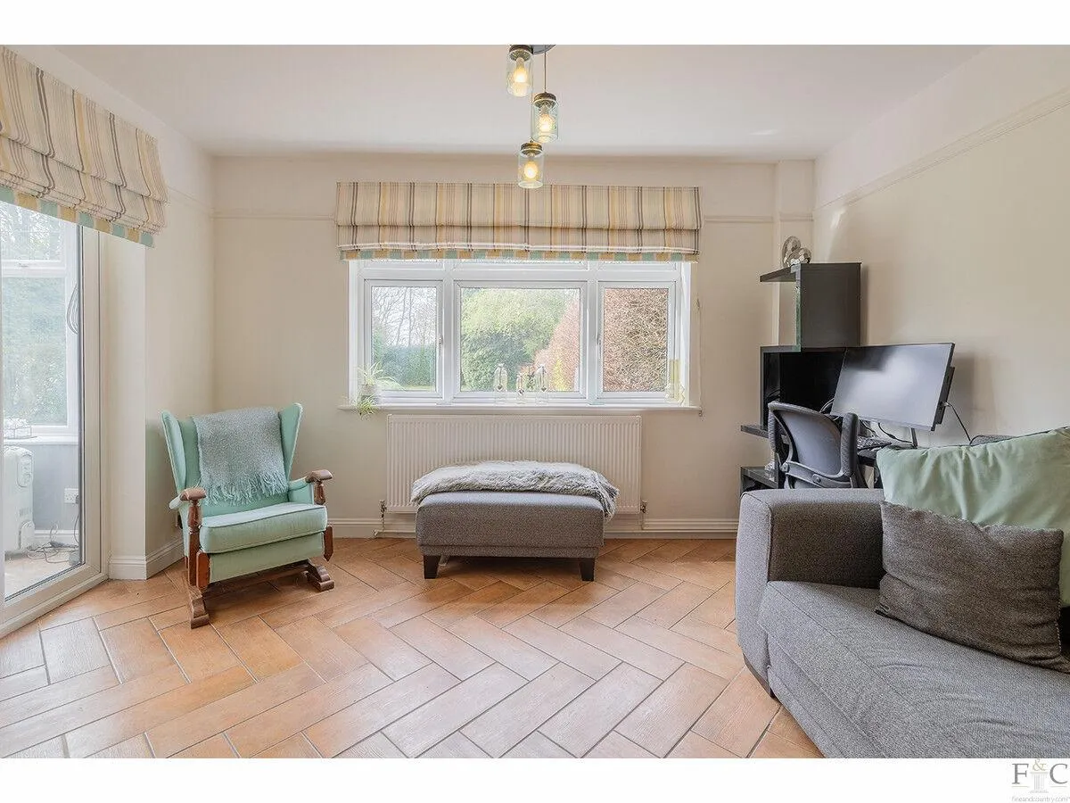 Stoughton Road, Oadby, LE2, photo 19