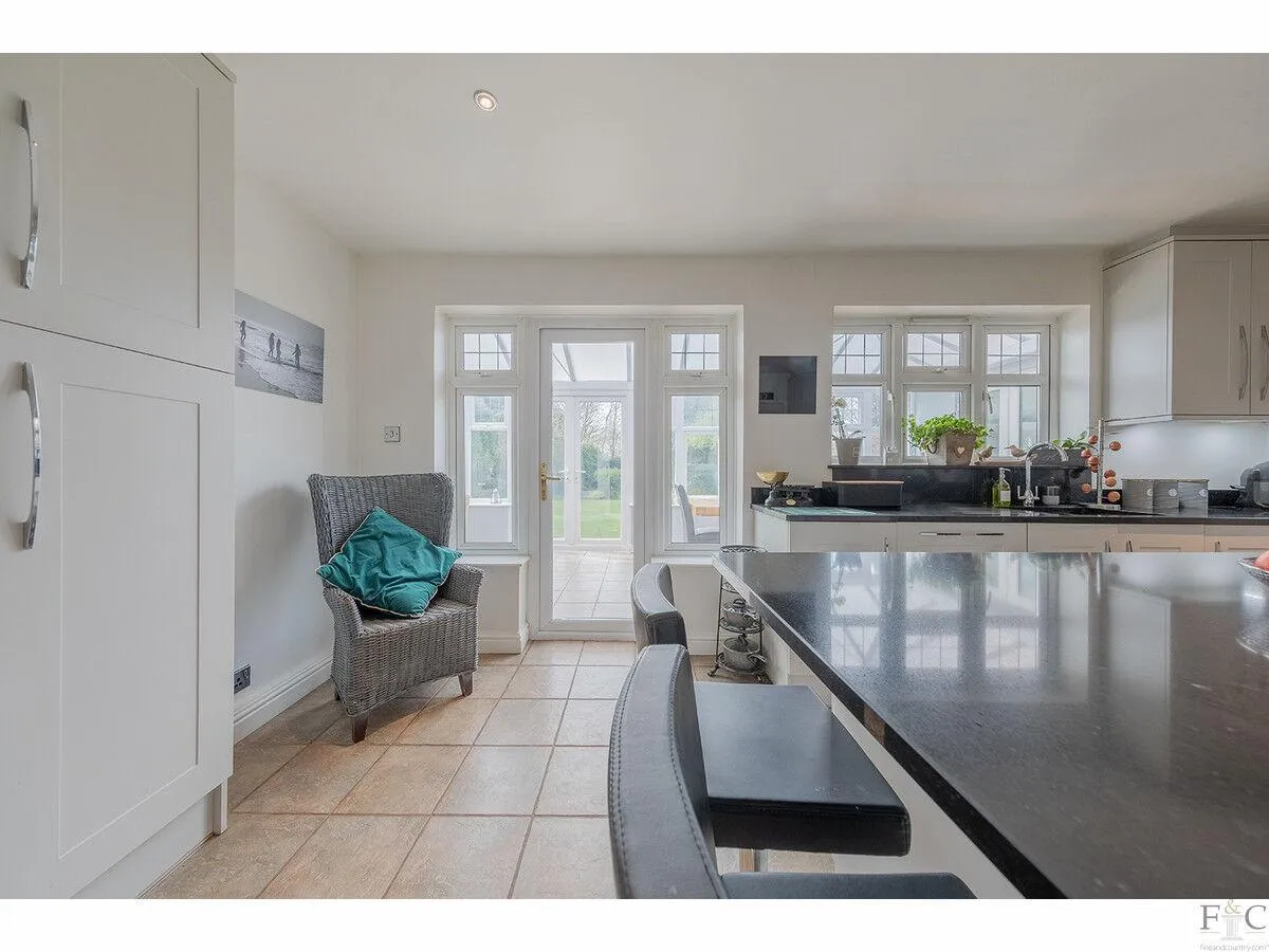 Stoughton Road, Oadby, LE2, photo 13