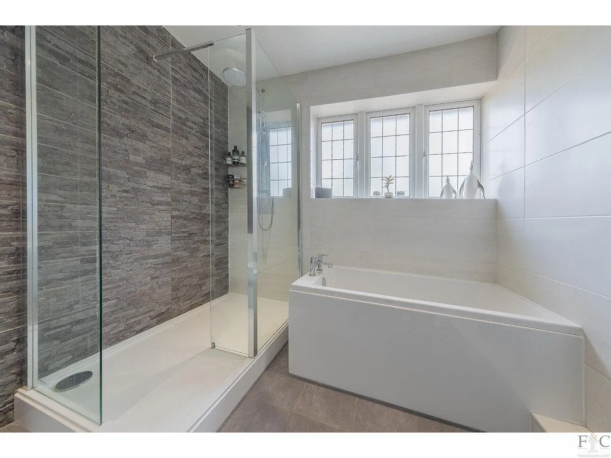 Stoughton Road, Oadby, LE2, photo 30