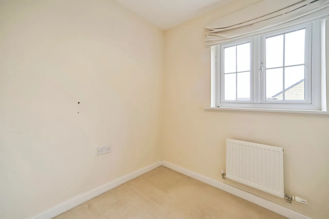Staincliffe Drive, Keighley, BD22, photo 18