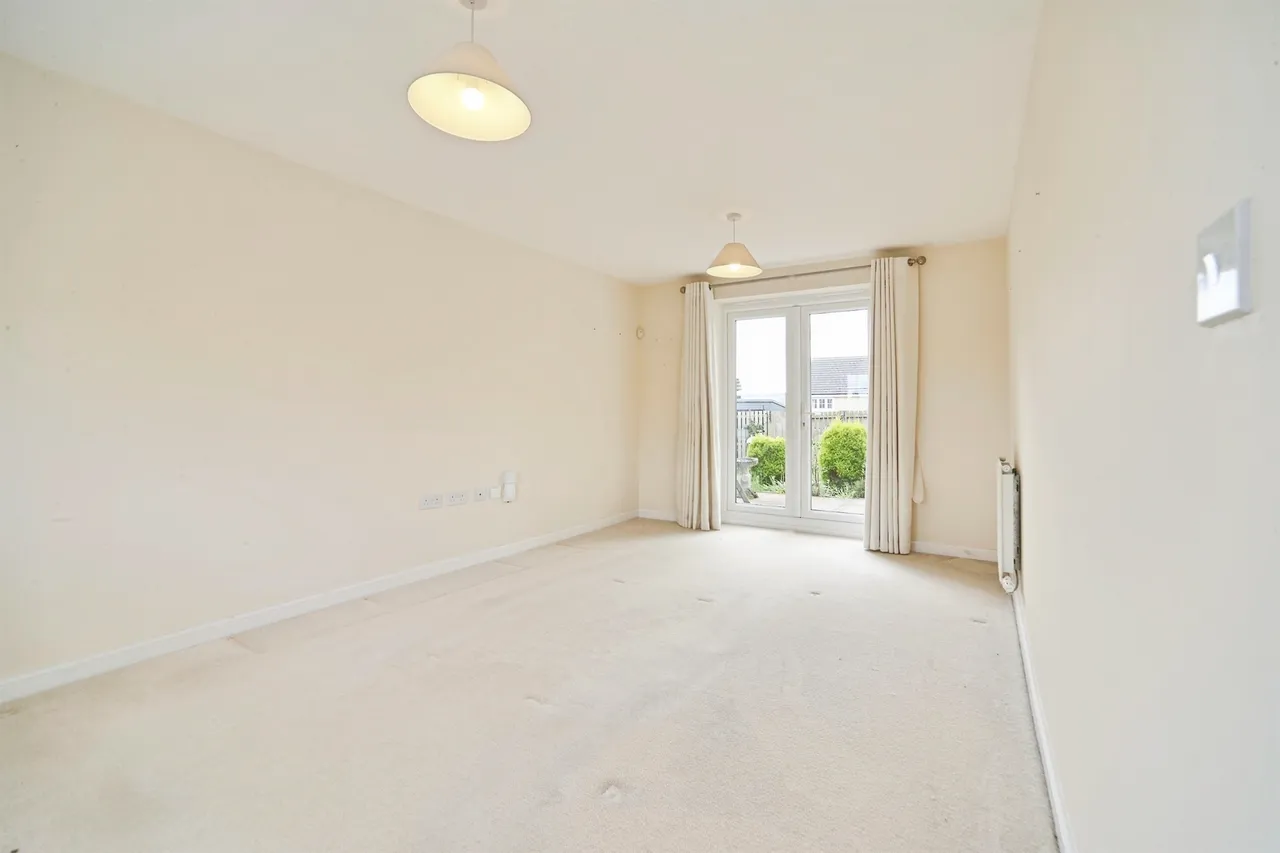 Staincliffe Drive, Keighley, BD22, photo 7