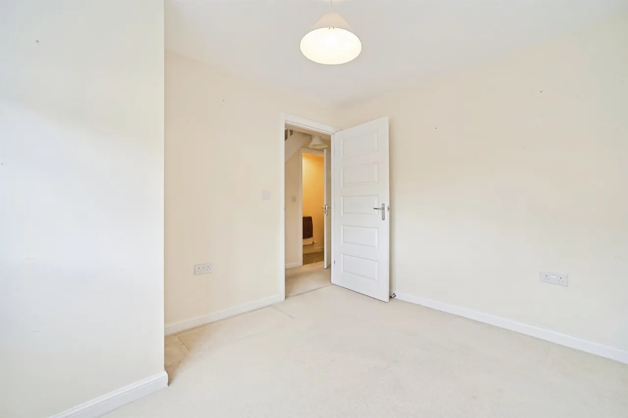 Staincliffe Drive, Keighley, BD22, photo 16