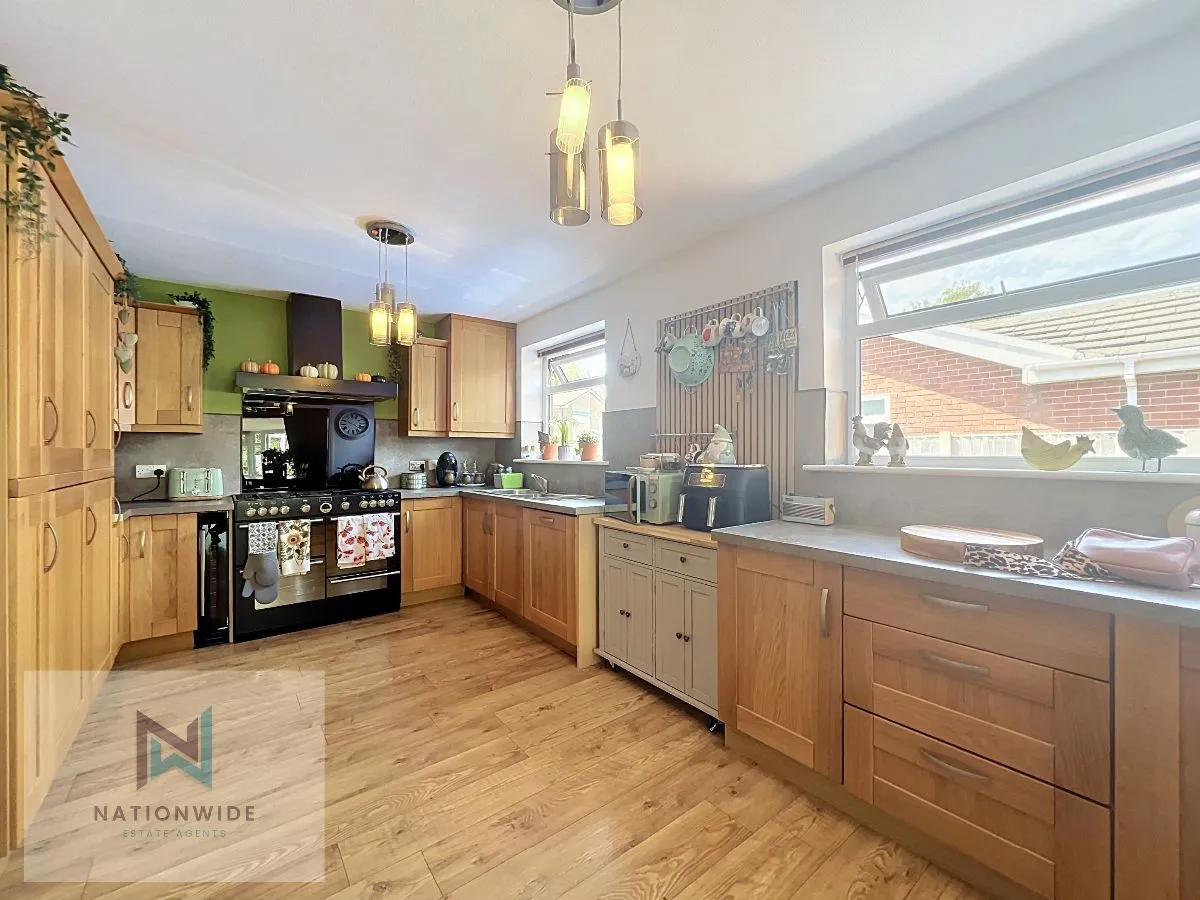 Sutton Lane, Chorley, Lancashire, PR6 9PA, photo 6