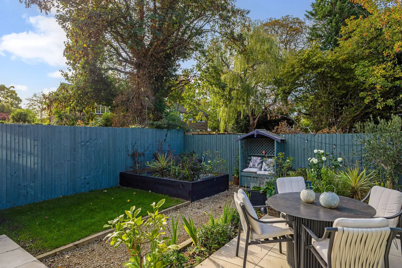 St. Martins Avenue, Epsom, KT18, photo 7
