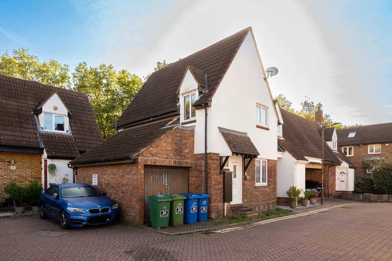 3 bed house for sale, London, SE16