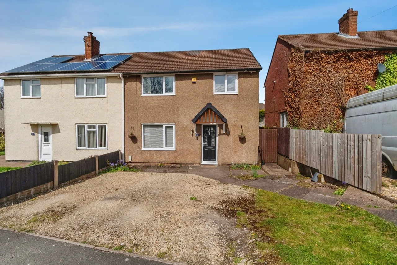 3 bed house for sale — Smillie Place, Cannock, Staffordshire, WS11