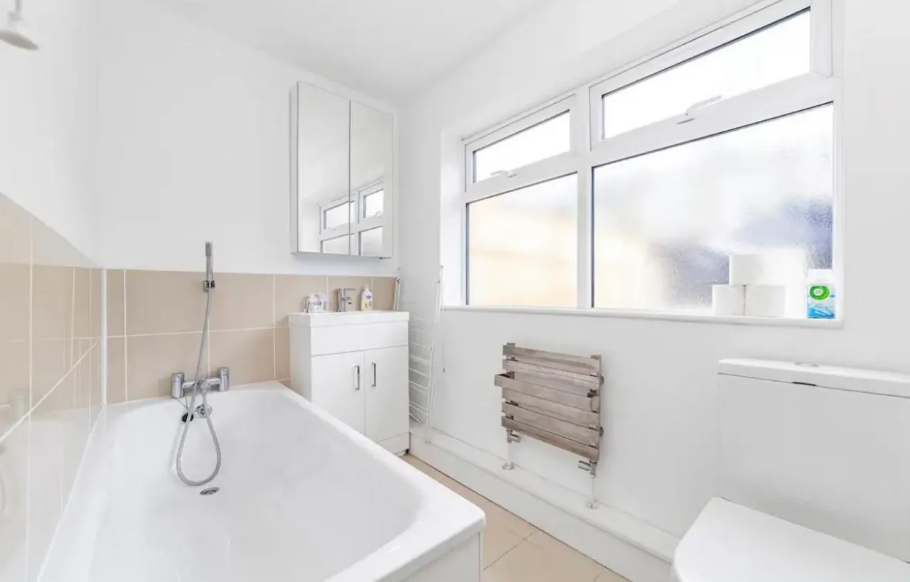 Dundee Road, London, E13, photo 6