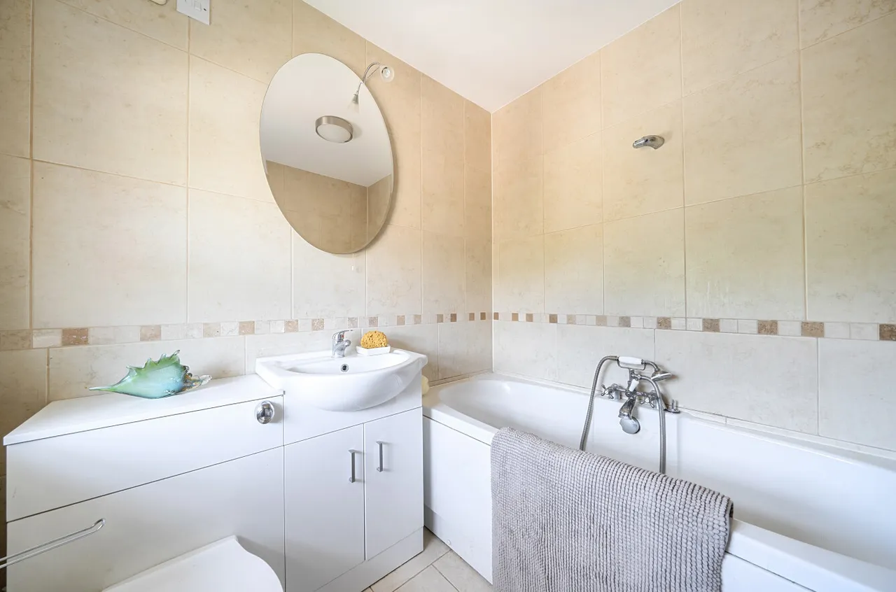 Grove Close, Wokingham, Berkshire, RG40 3NA, photo 16