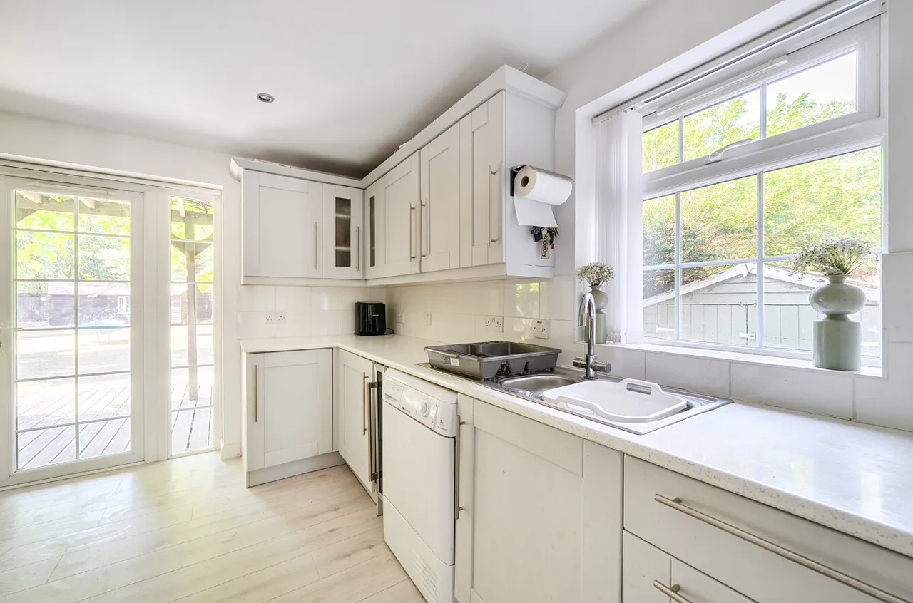 Grove Close, Wokingham, Berkshire, RG40 3NA, photo 7