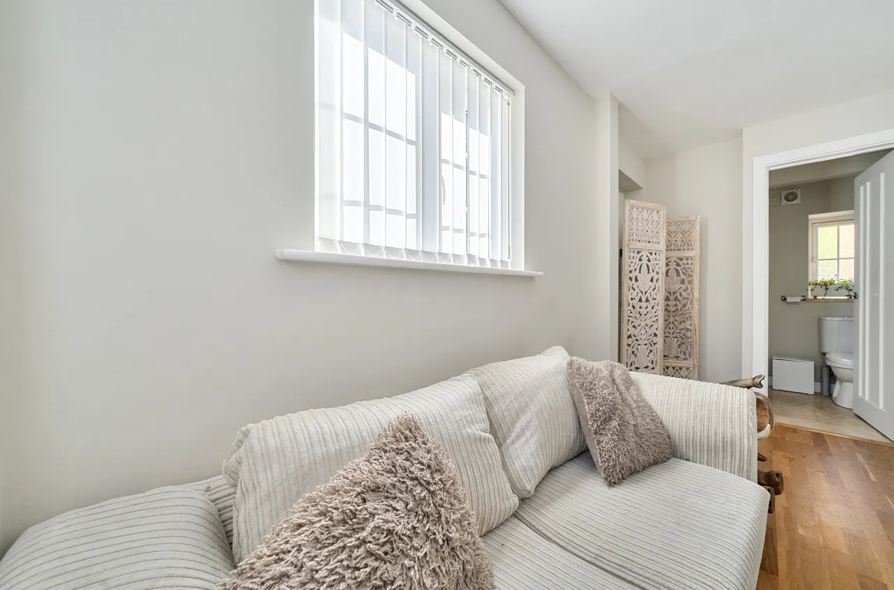 Grove Close, Wokingham, Berkshire, RG40 3NA, photo 14