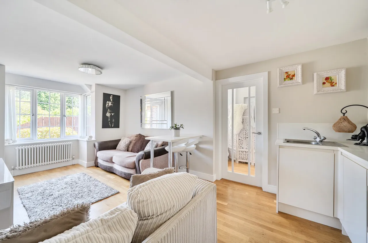 Grove Close, Wokingham, Berkshire, RG40 3NA, photo 11