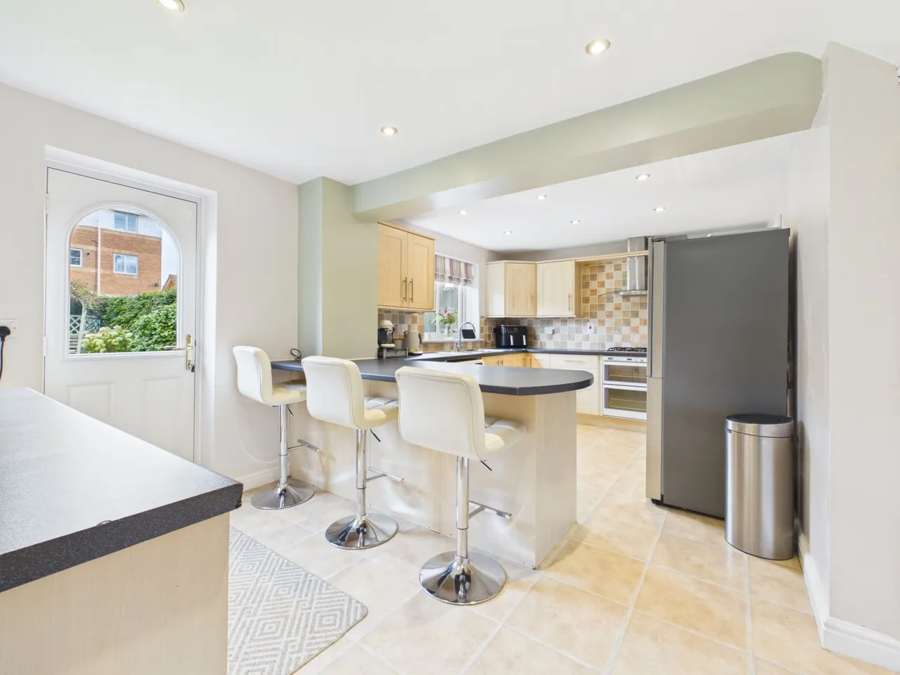 Willow Court, Alverthorpe, WF2, photo 6