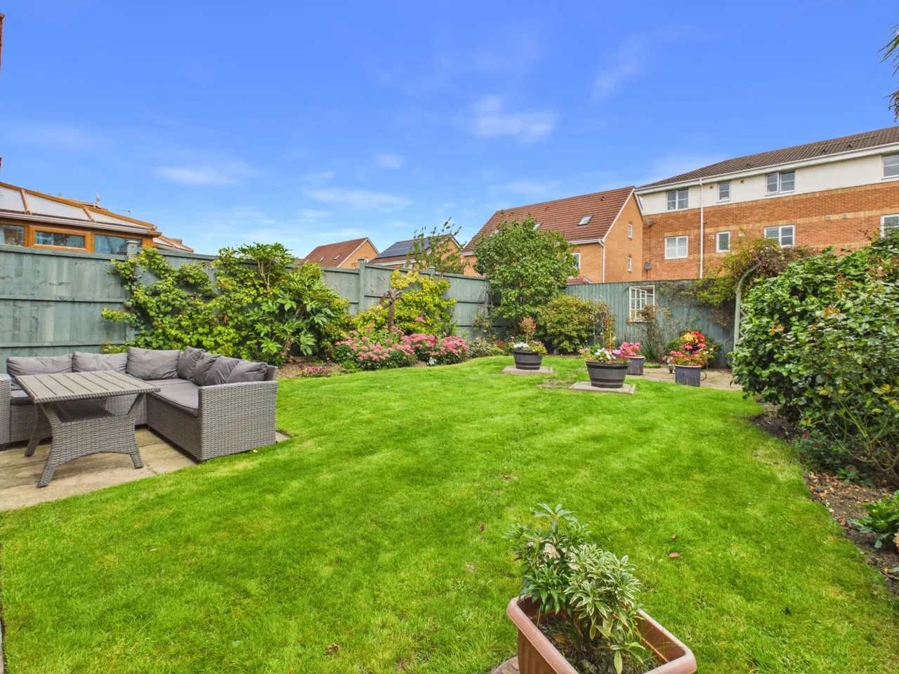 Willow Court, Alverthorpe, WF2, photo 25