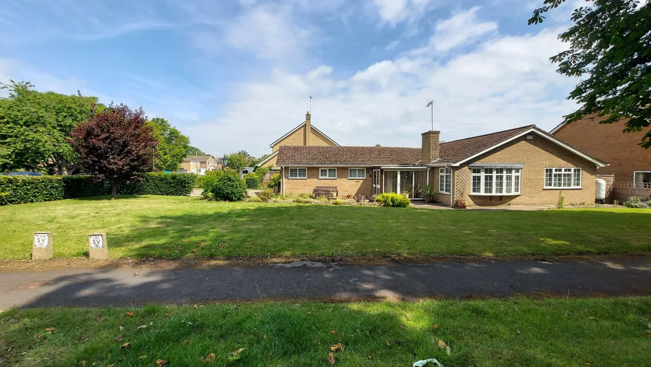 Beech Avenue, Bourne, PE10, photo 32