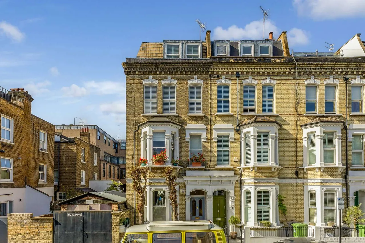 4 bed flat for sale, Radipole Road, Fulham, SW6