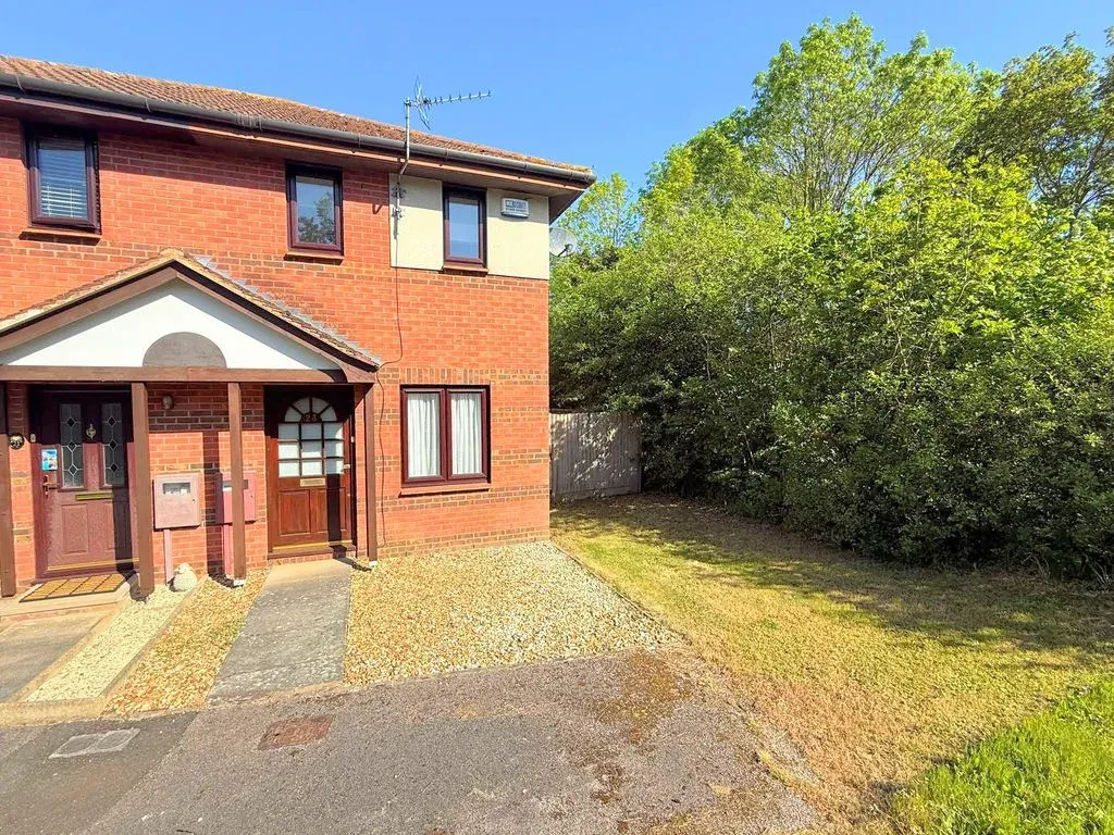 2 bed house for sale — Peterborough Gate, Willen Park, Milton Keynes, Buckinghamshire, MK15 9JQ