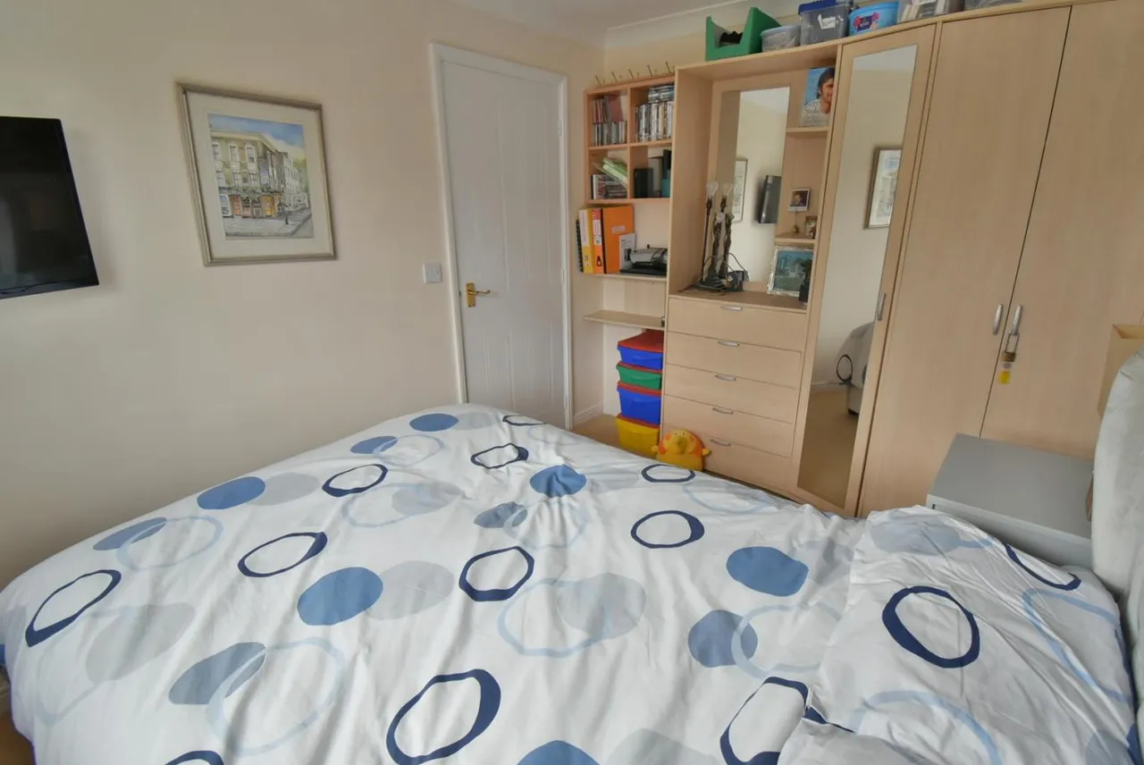 Egdon Close, BH22, photo 18