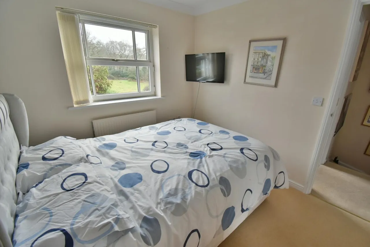 Egdon Close, BH22, photo 17