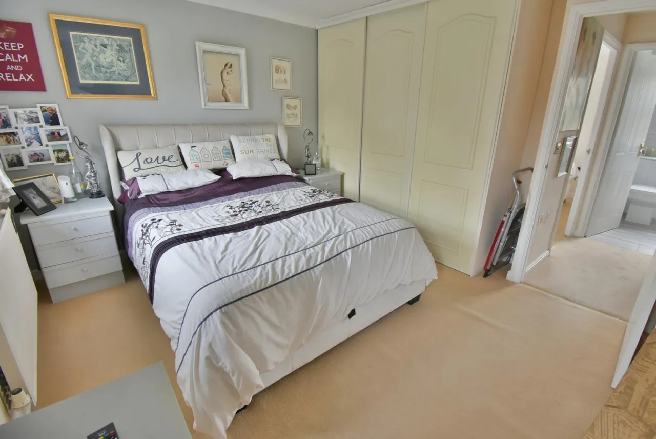 Egdon Close, BH22, photo 16