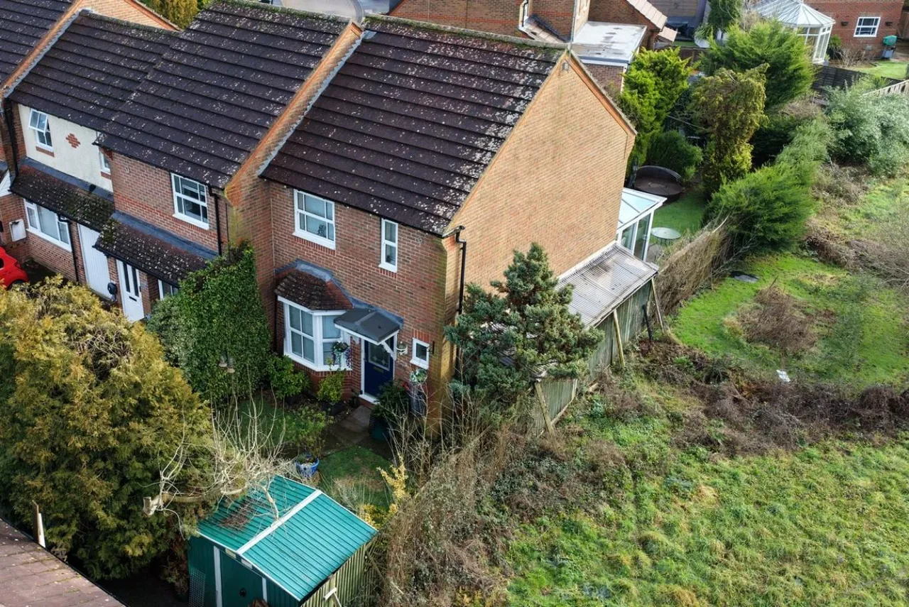 Egdon Close, BH22, photo 23