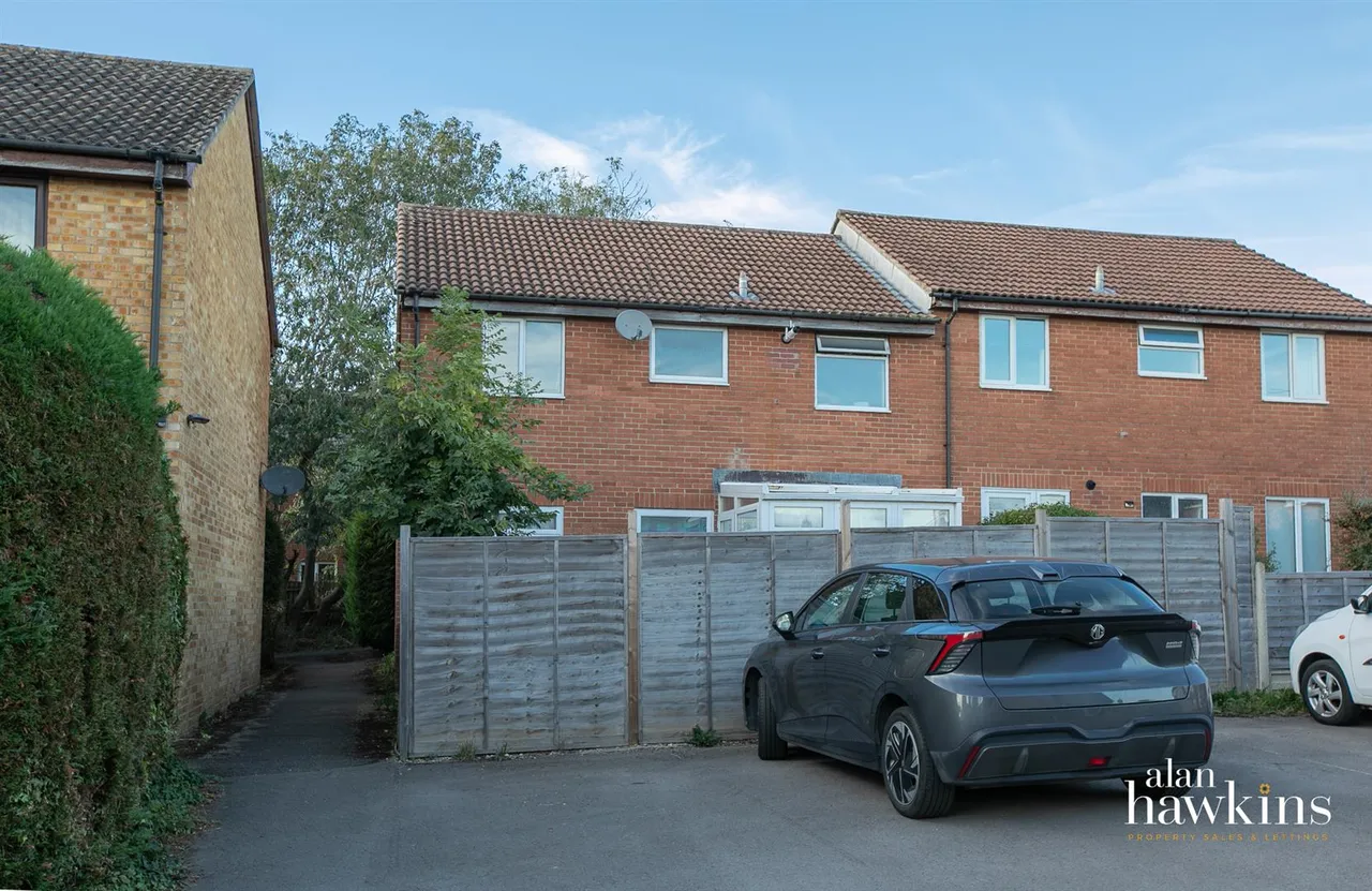 Farne Way, Royal Wootton Bassett, photo 3
