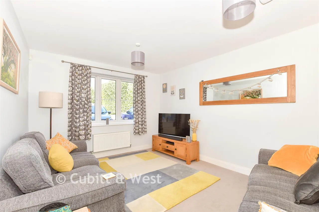 Cranborne Gardens, Crowborough, TN6, photo 4