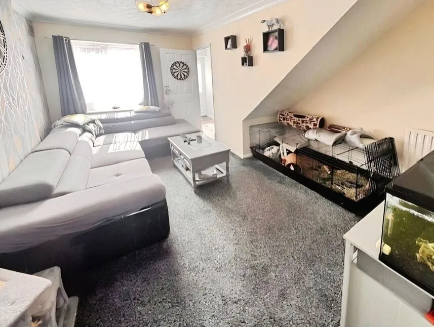Sherbourne Drive, Burton-on-Trent, Staffordshire, DE14, photo 3