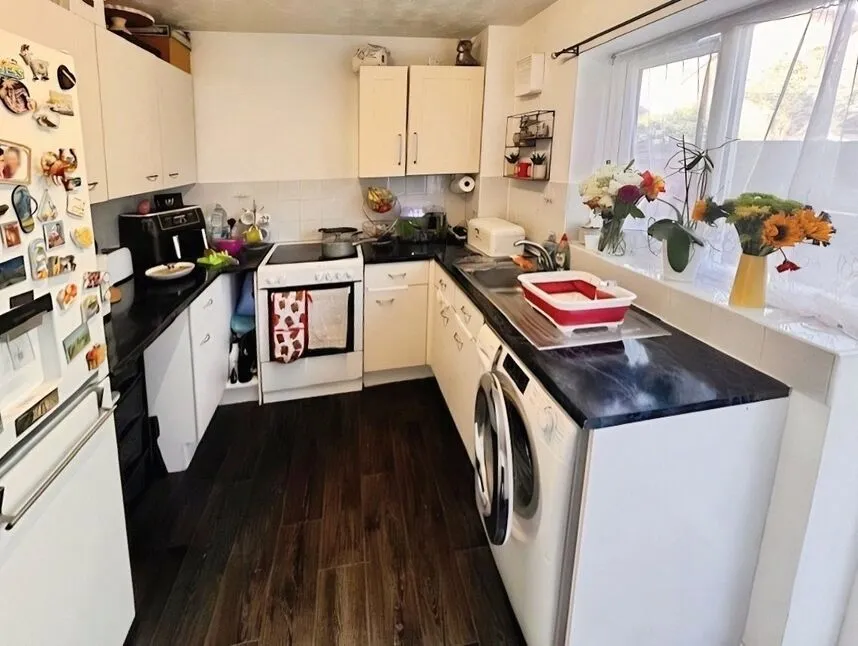 Sherbourne Drive, Burton-on-Trent, Staffordshire, DE14, photo 4