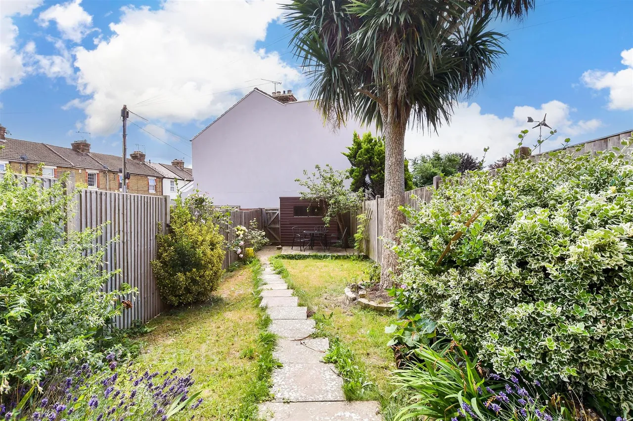 Tonbridge Road, Maidstone, ME16, photo 2