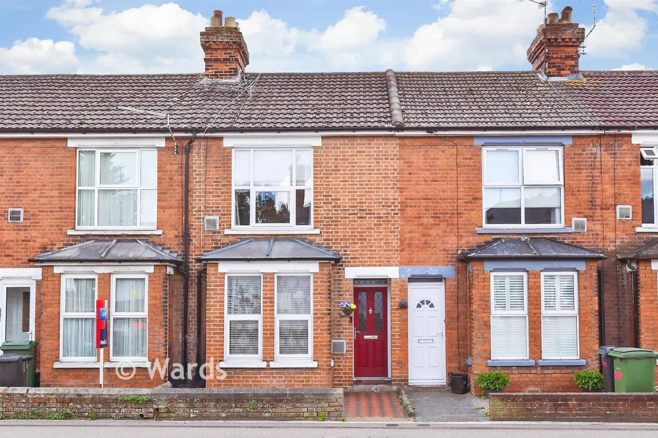 2 bed house for sale, Tonbridge Road, Maidstone, ME16