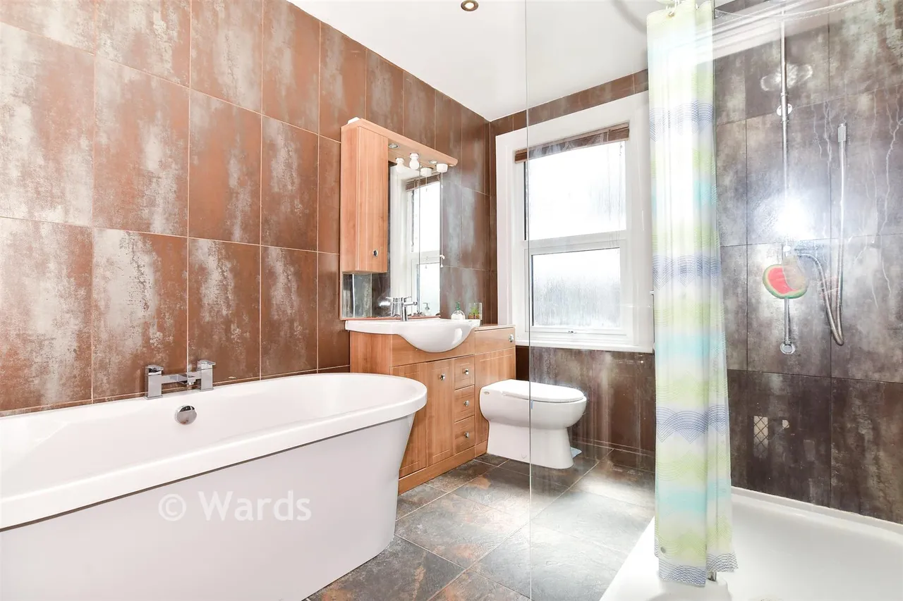 Tonbridge Road, Maidstone, ME16, photo 8