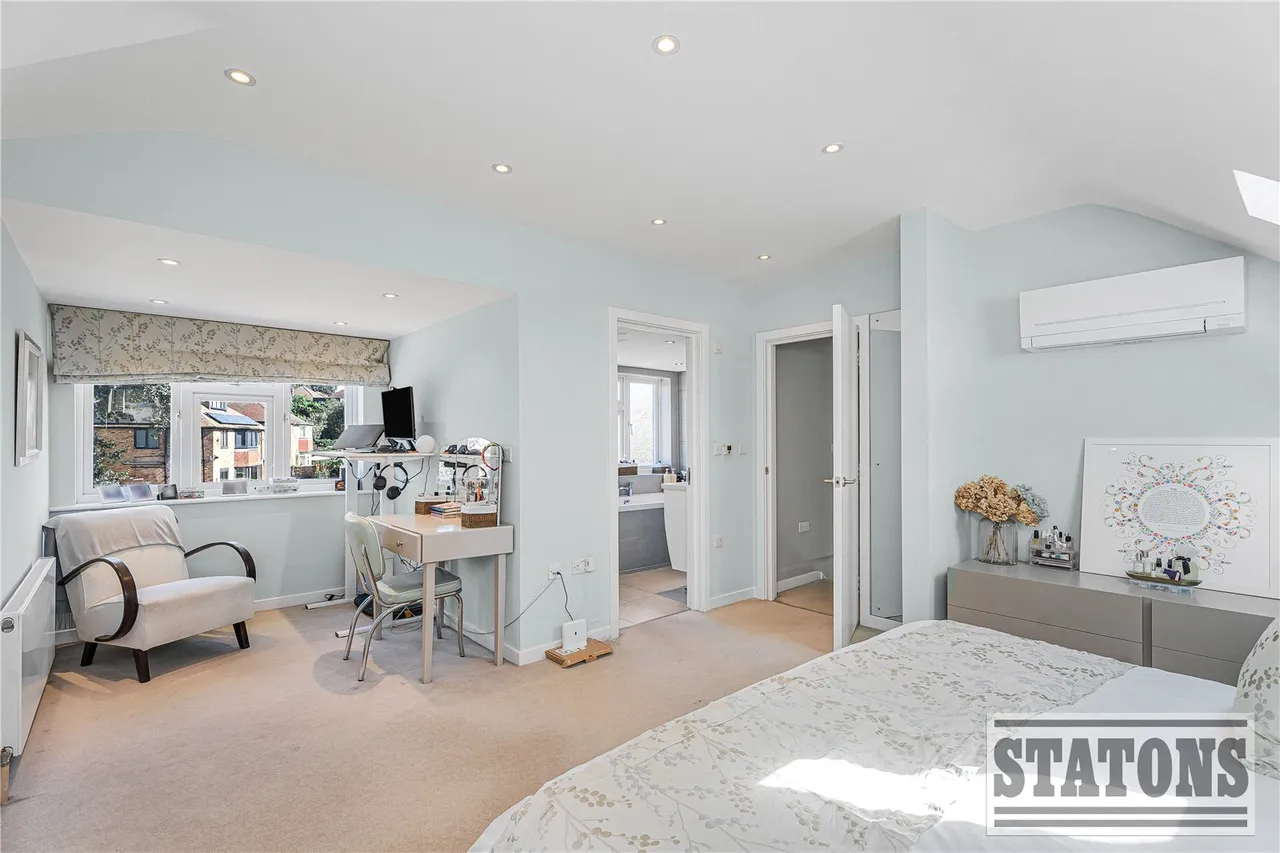 Michleham Down, Woodside Park, London, N12 7JN, photo 17