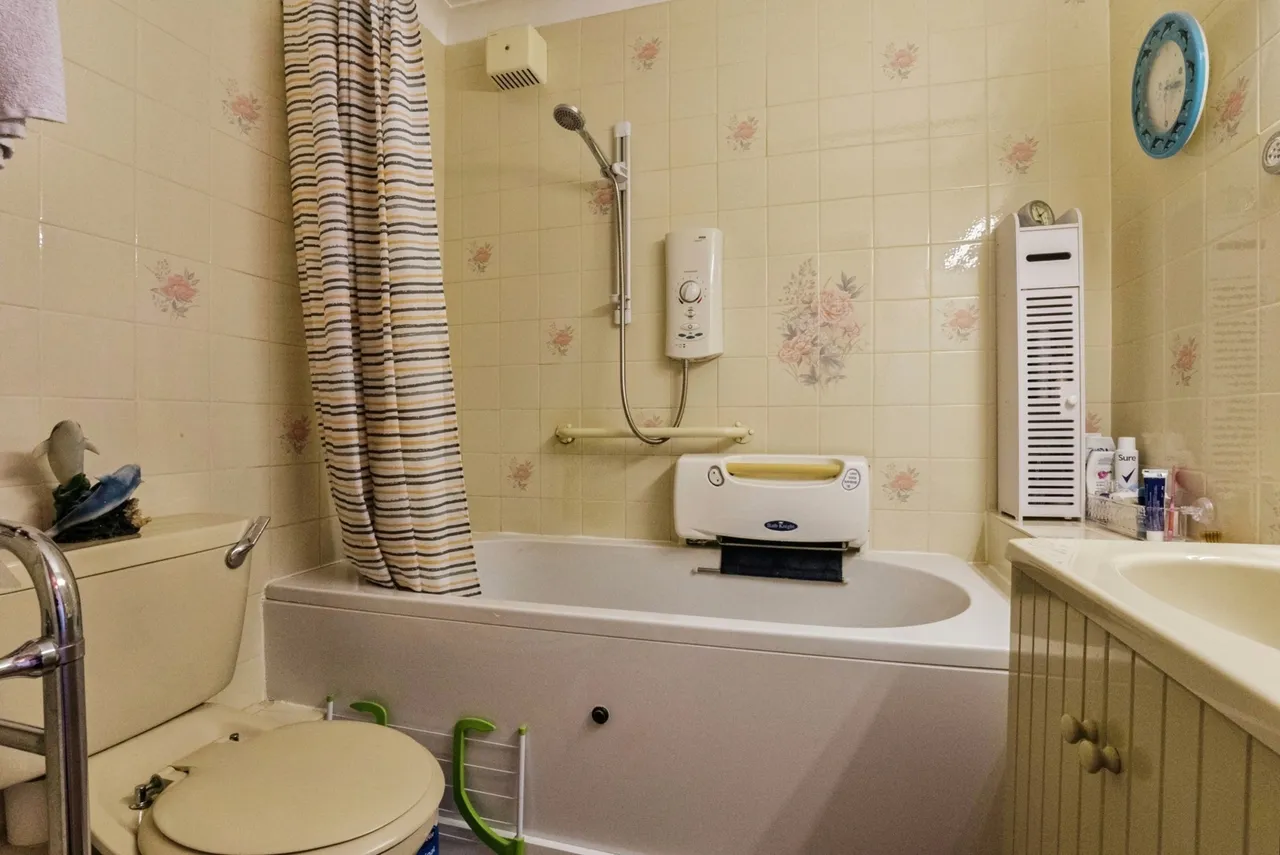Poplar Court, Lytham St. Annes, FY8, photo 12