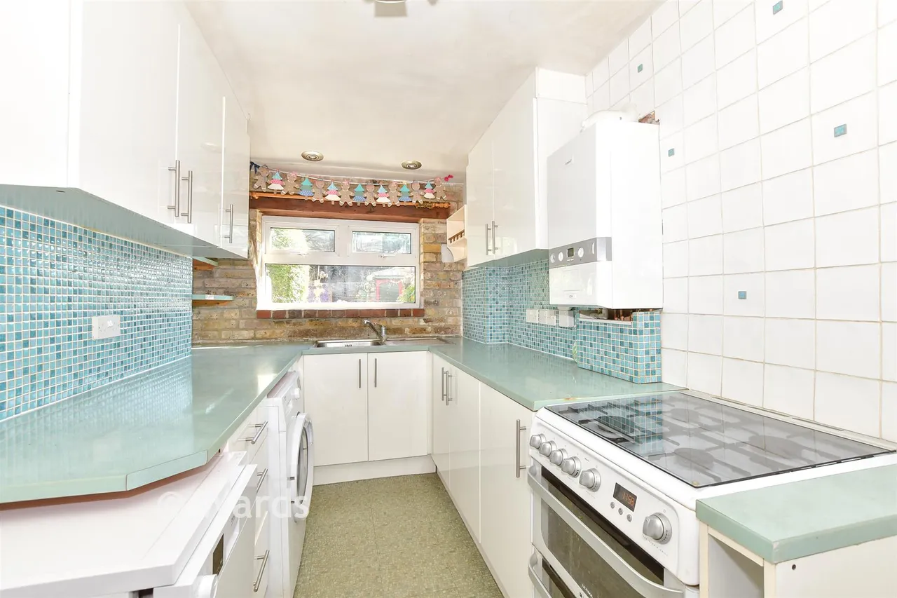 Victoria Avenue, Hythe, CT21, photo 4