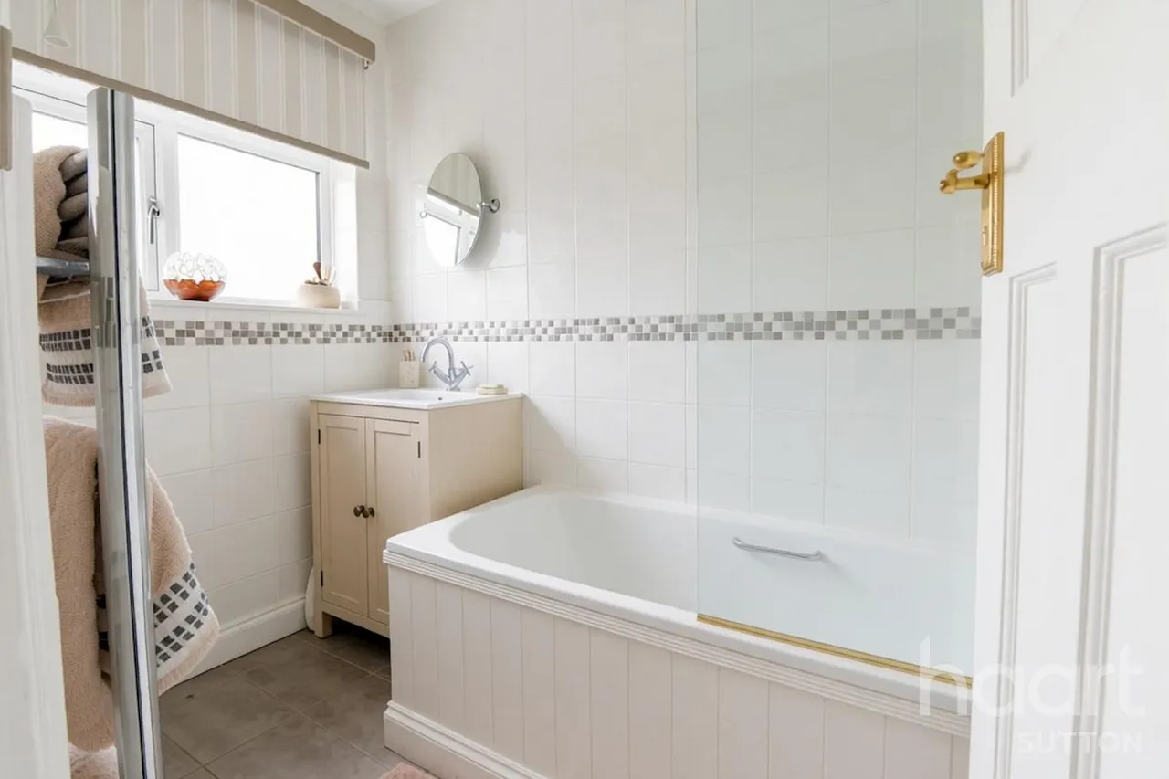 Rutland Drive, Morden, SM4, photo 24