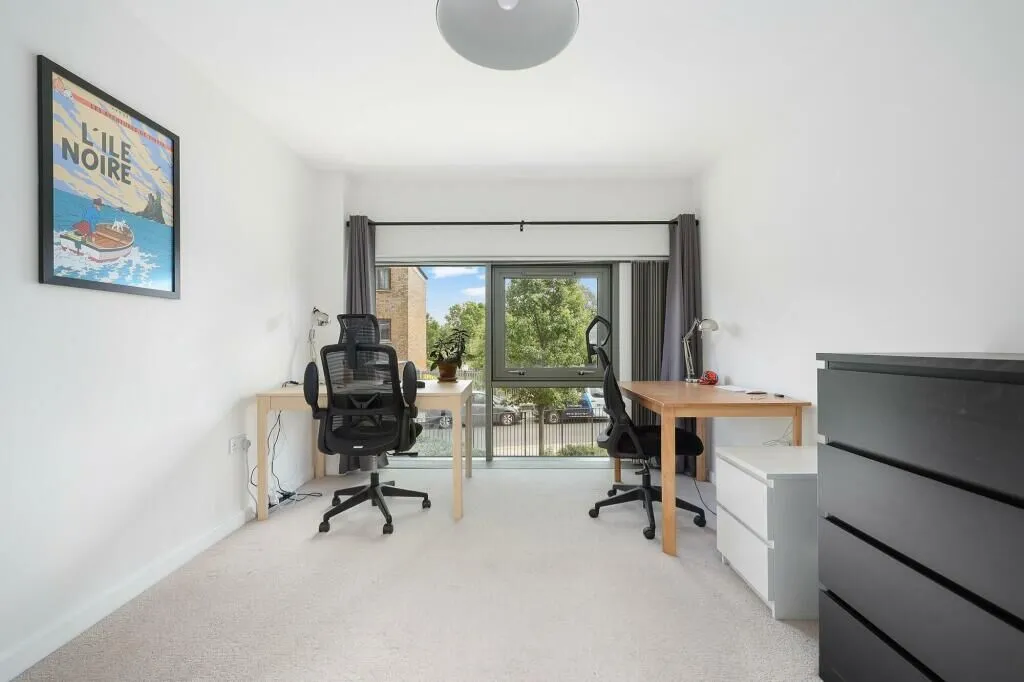 G04 Bootmakers Court, 132 Ben Jonson Road, London, photo 5