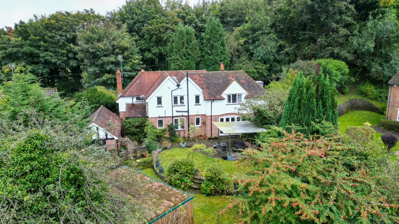Amersham Road, Hazlemere, HP15, photo 9