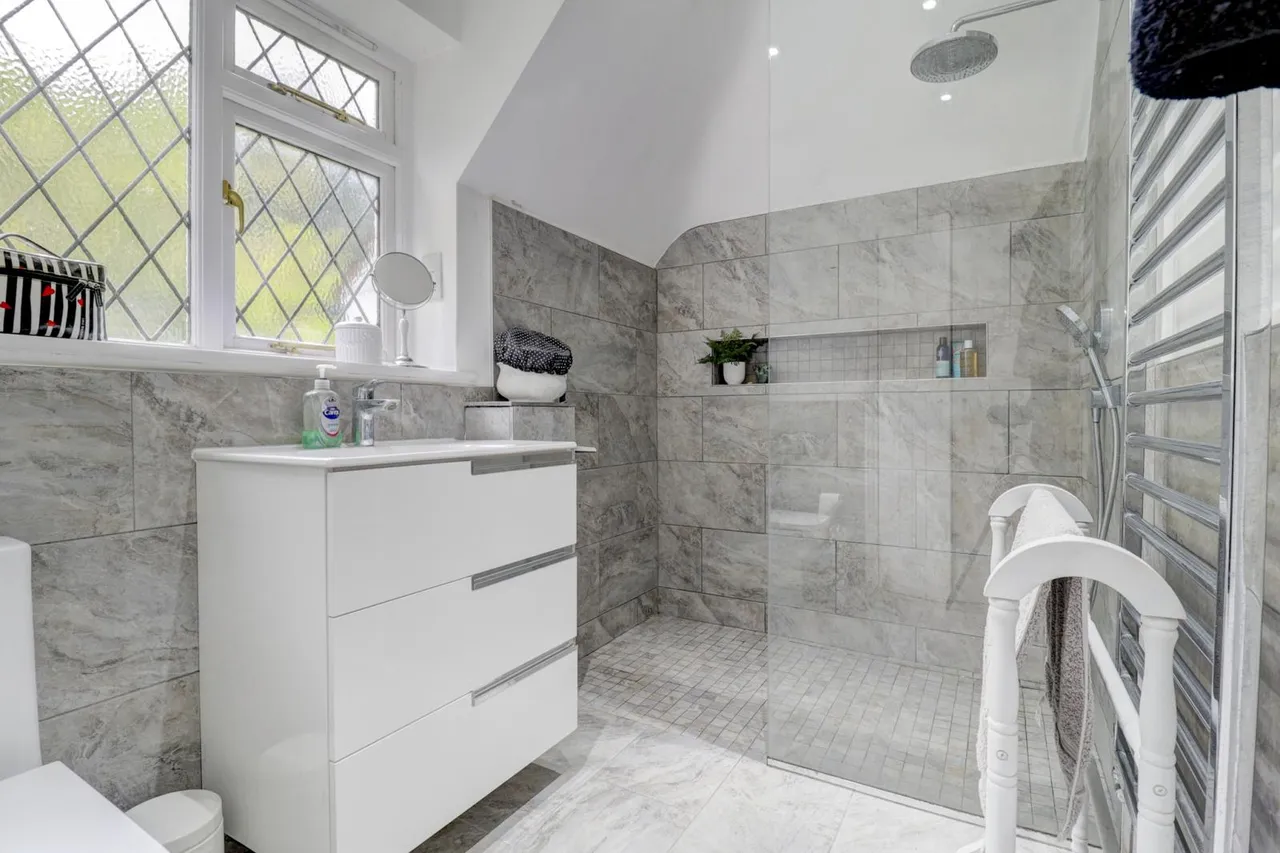 Amersham Road, Hazlemere, HP15, photo 17