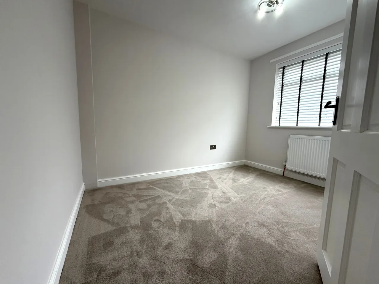 Dean Moor Road, Stockport, SK7, photo 24