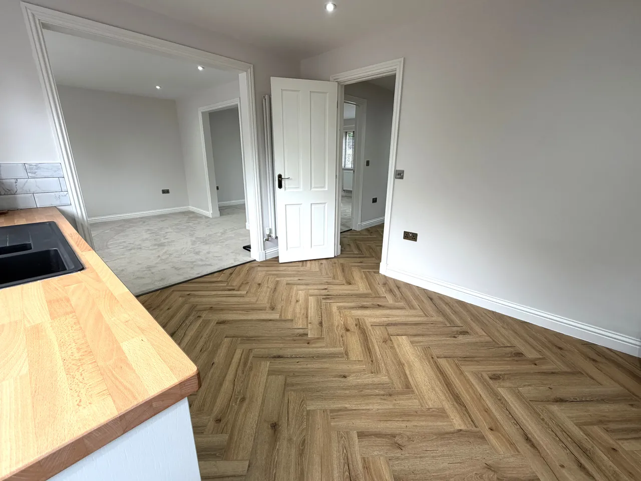 Dean Moor Road, Stockport, SK7, photo 17