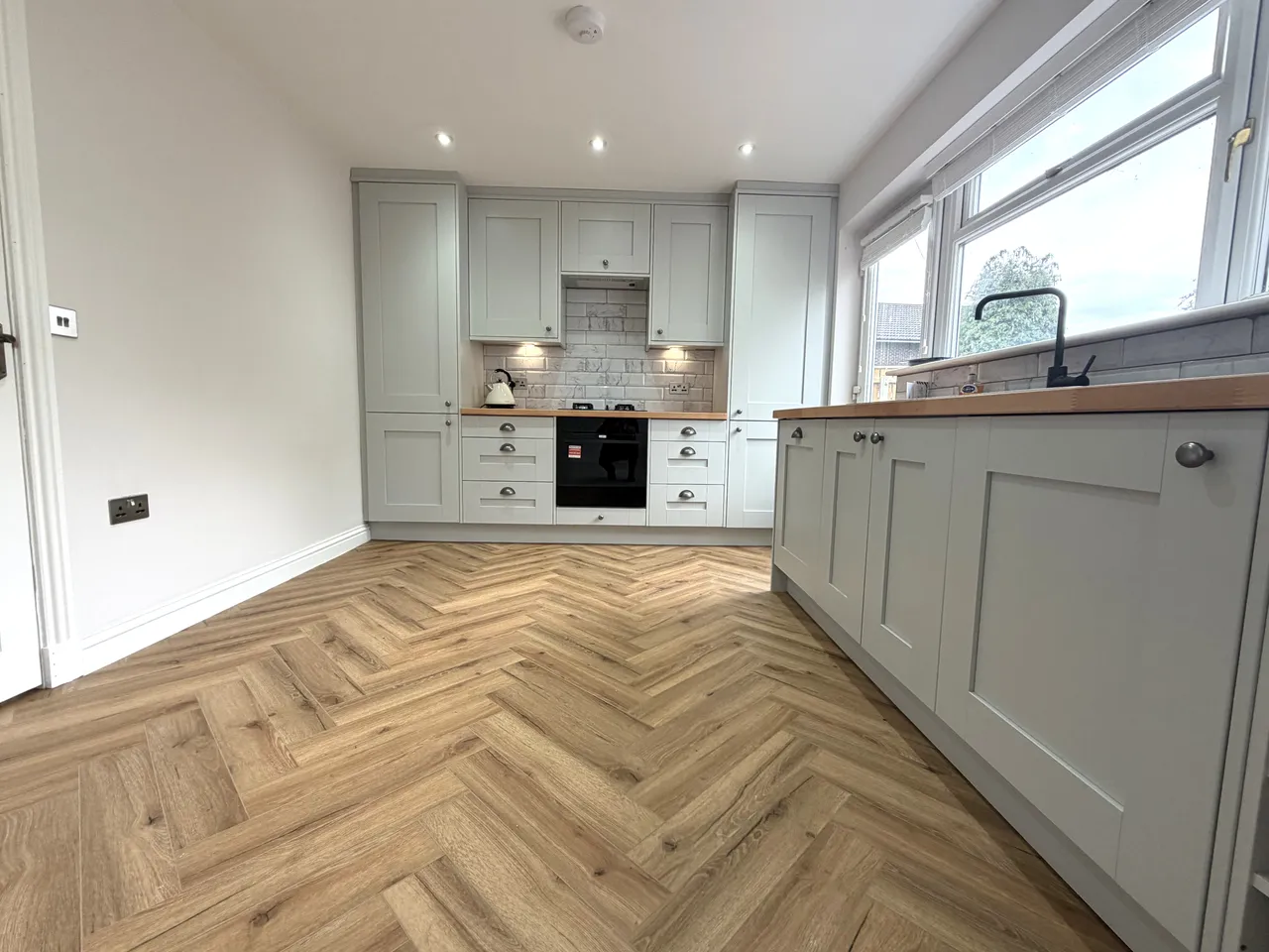 Dean Moor Road, Stockport, SK7, photo 15