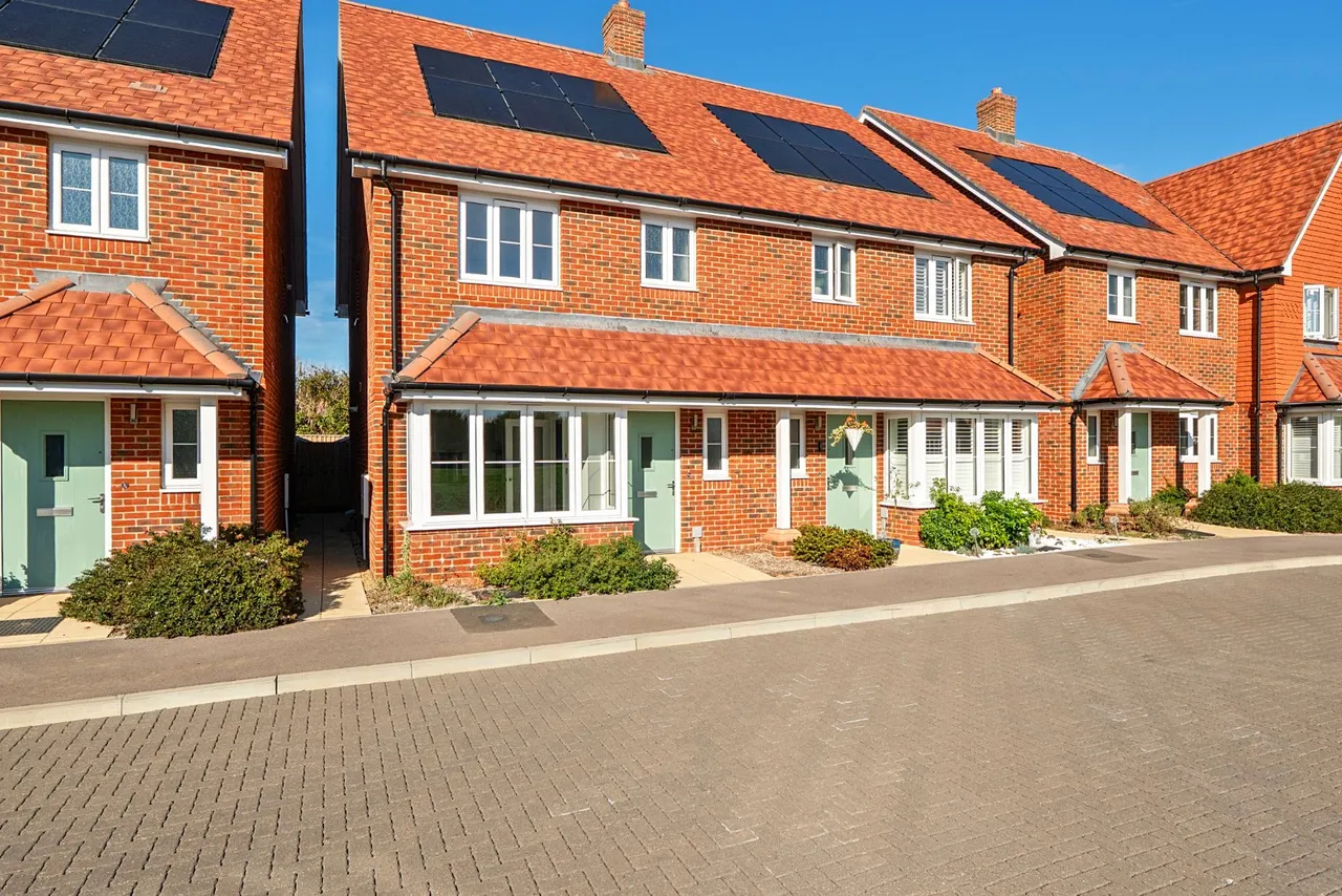 3 bed house for sale, Angmering, BN16