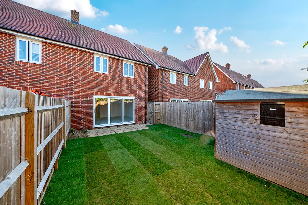 Angmering, BN16, photo 18