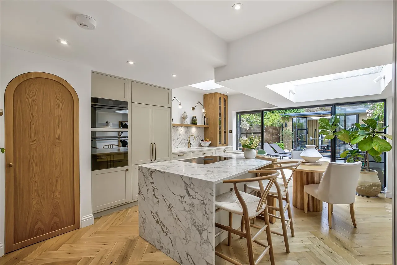 4 bed house to rent, Westfields Avenue, Barnes, SW13