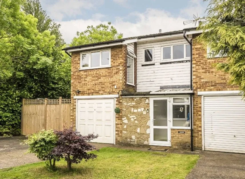 3 bed house for sale — Vincent Drive, Shepperton, TW17