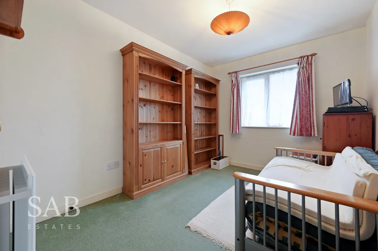 Oldfield Lane North, Greenford, UB6, photo 8